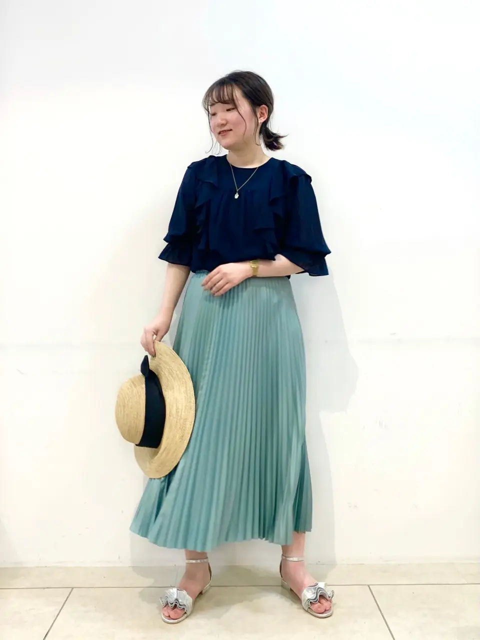 組曲 石井 コーディネート画像