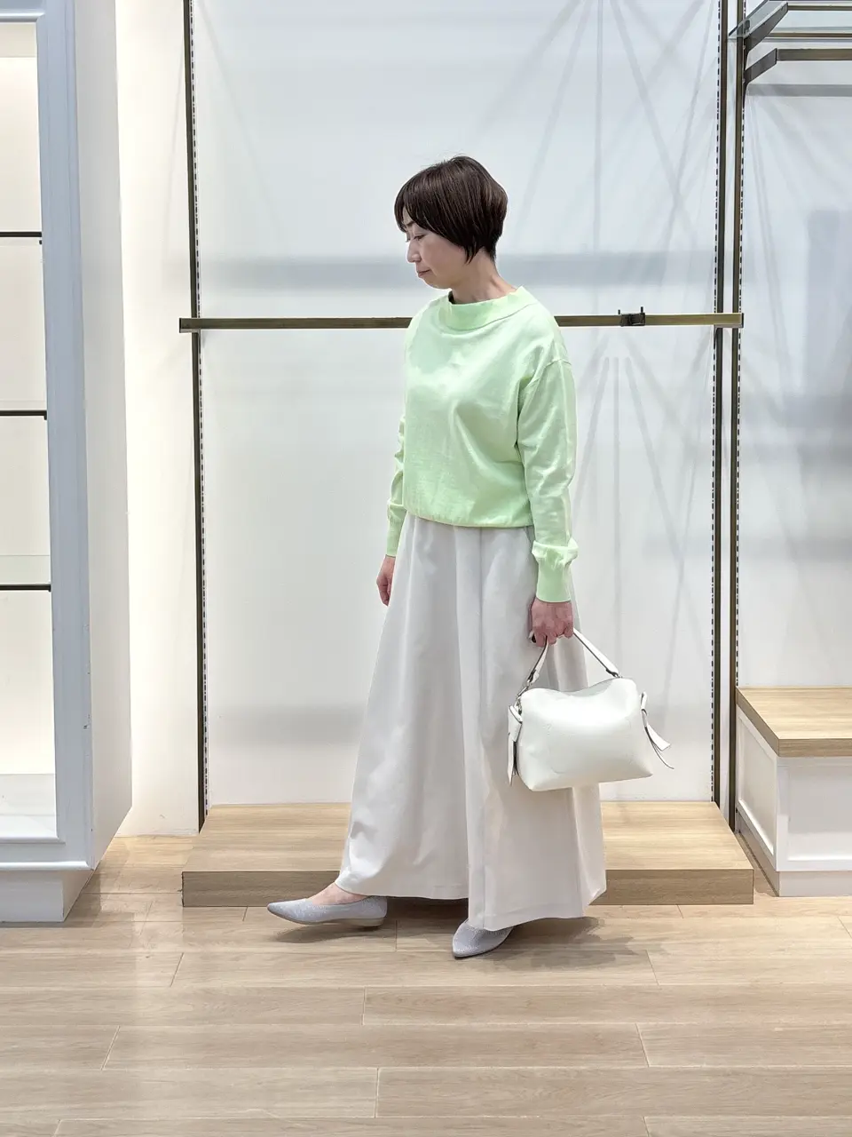 組曲 井上 コーディネート画像