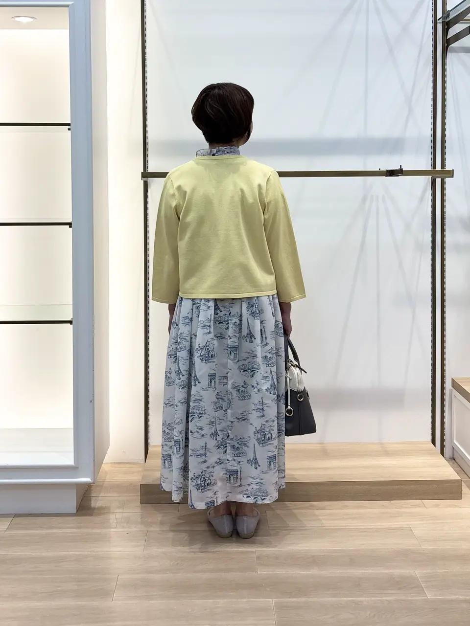 組曲 井上 コーディネート画像