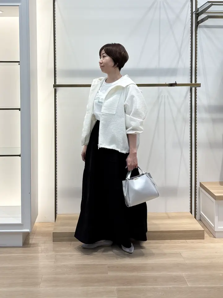 組曲 井上 コーディネート画像