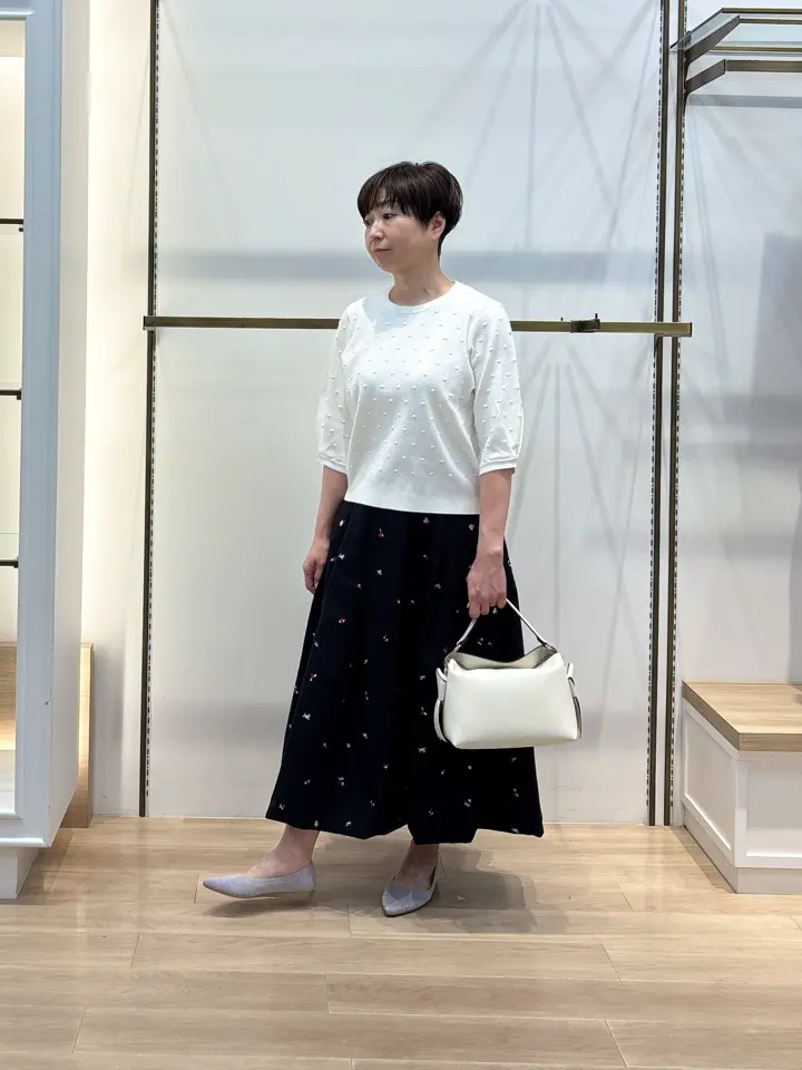 組曲 井上 コーディネート画像