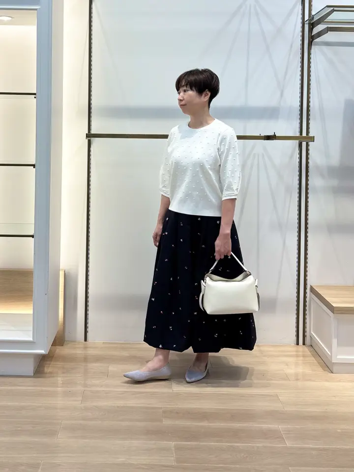 組曲 井上 コーディネート画像