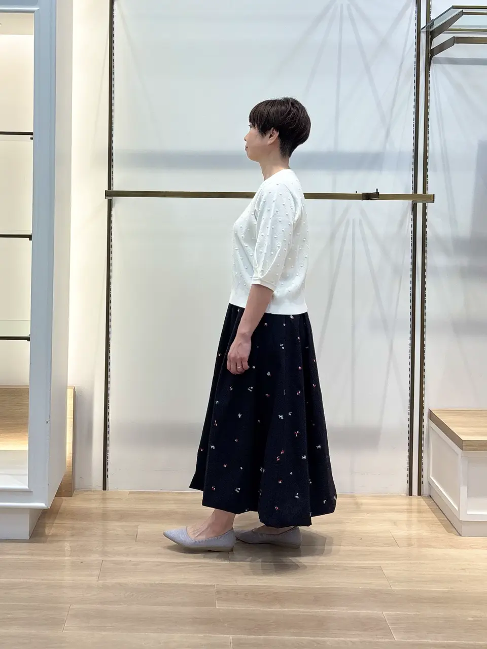 組曲 井上 コーディネート画像