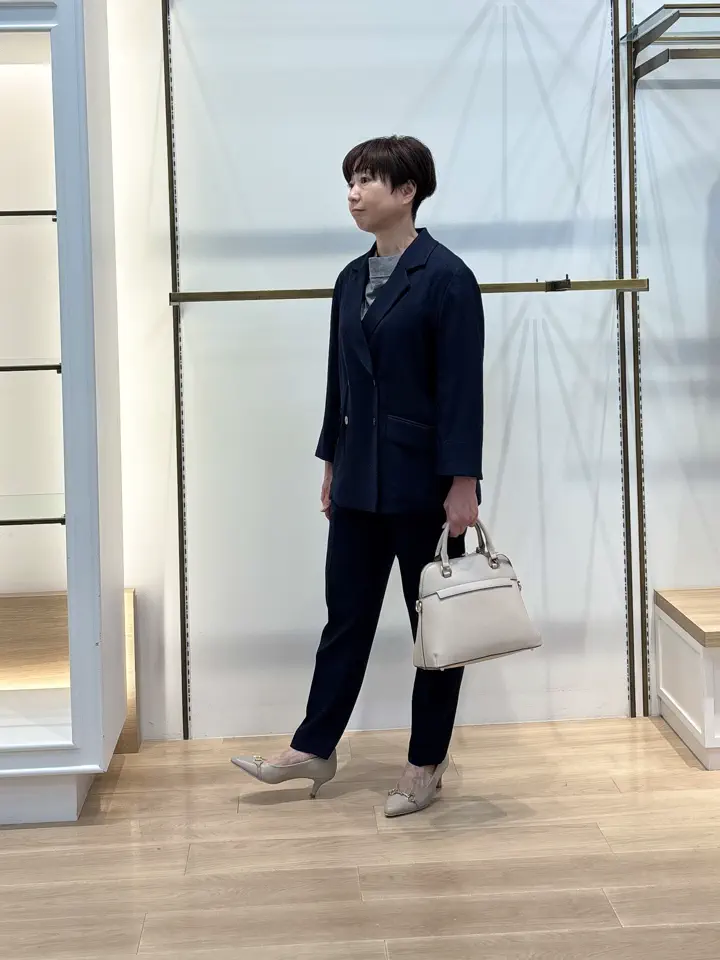 組曲 井上 コーディネート画像