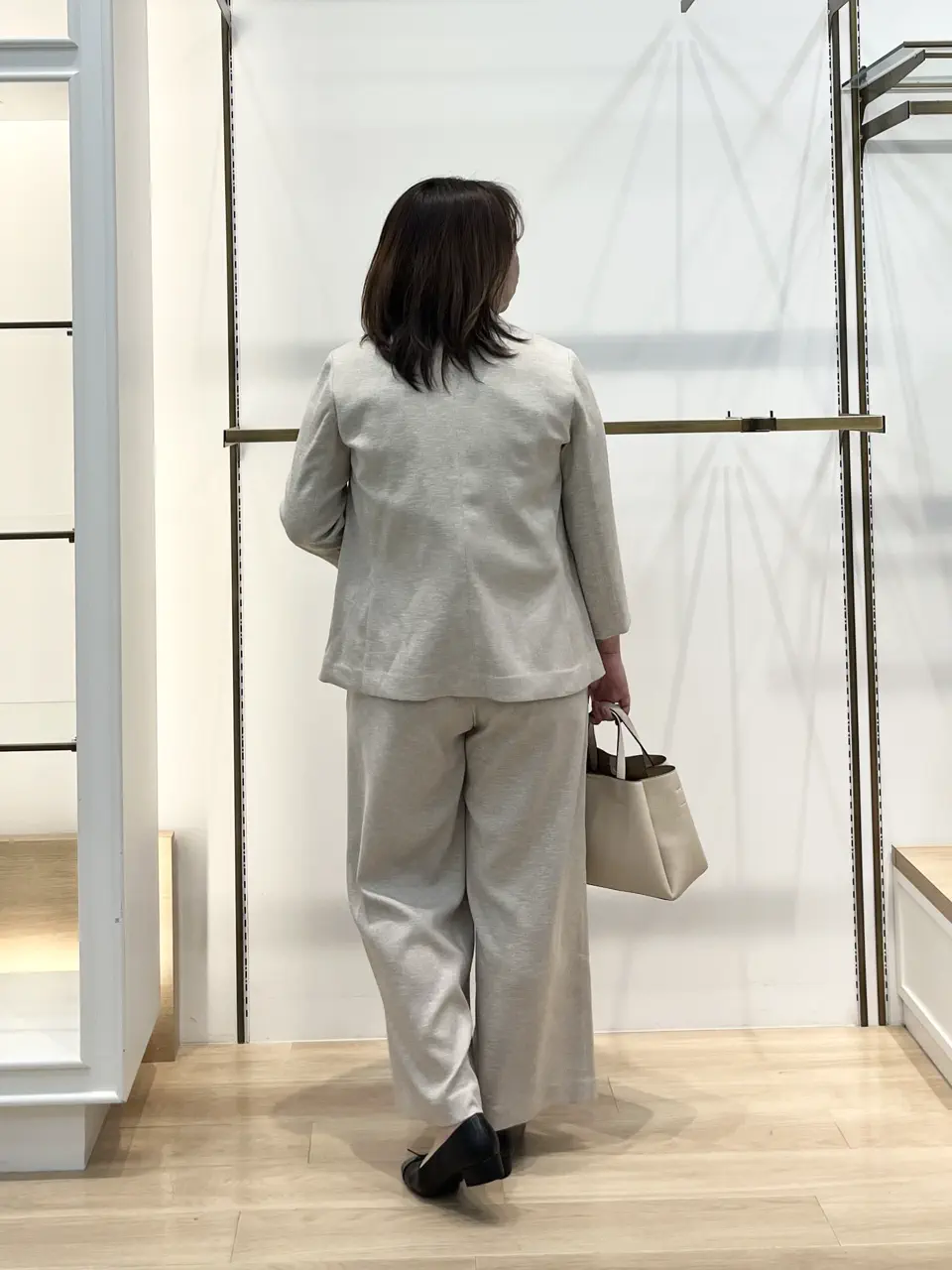 組曲 中山 コーディネート画像