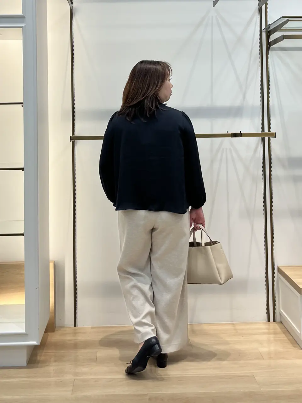 組曲 中山 コーディネート画像