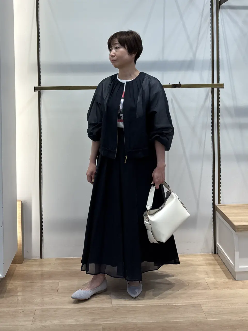 組曲 井上 コーディネート画像