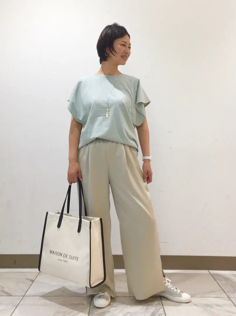 組曲 スタッフ コーディネート画像