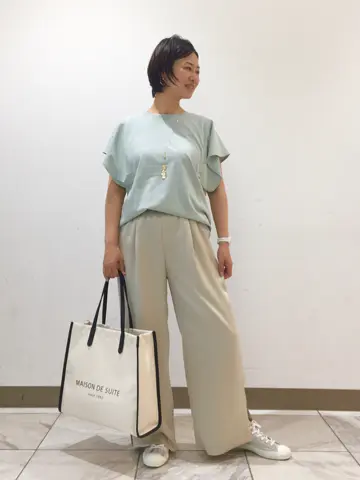 組曲 スタッフ コーディネート画像