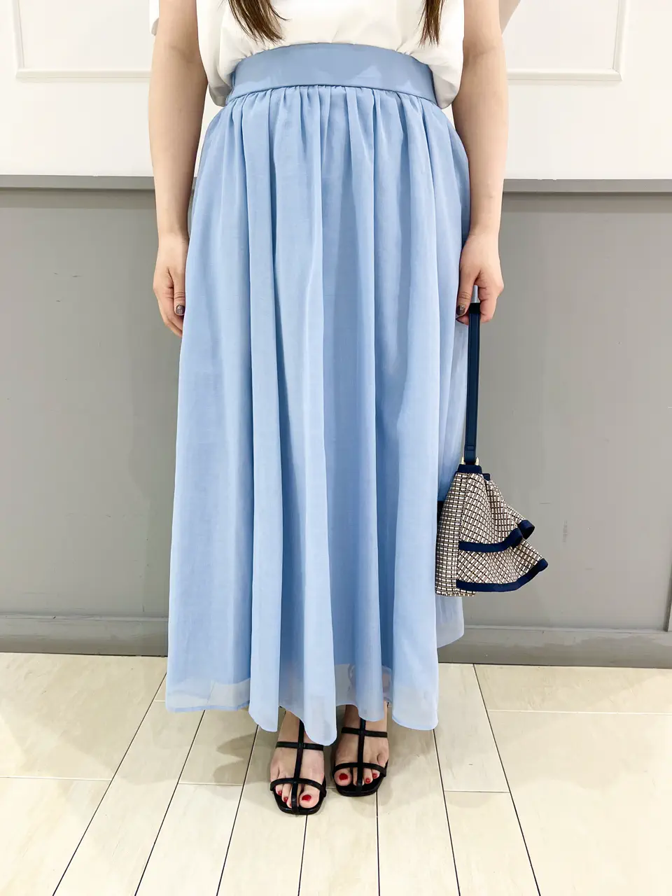 組曲 スタッフ コーディネート画像