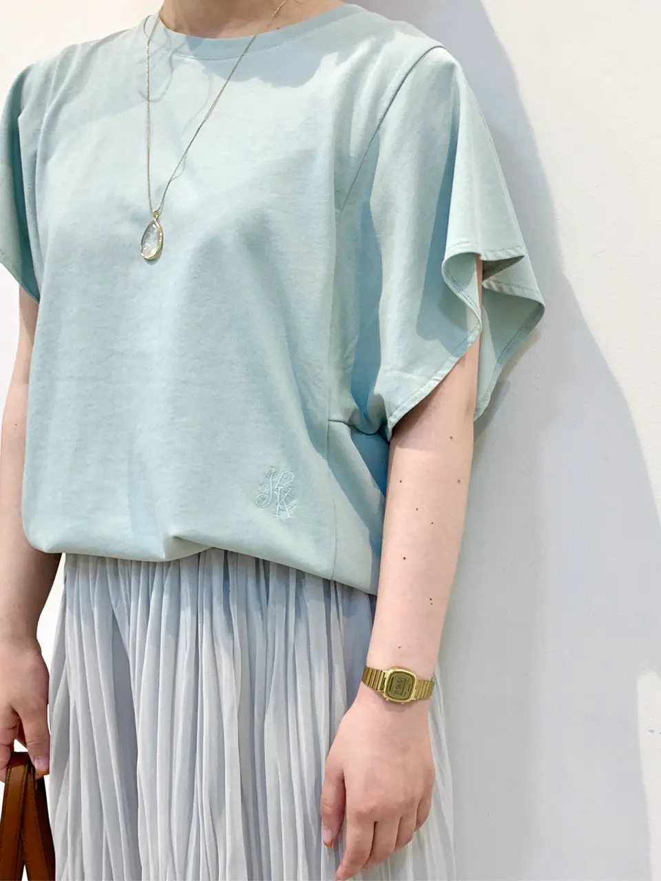 組曲 石井 コーディネート画像