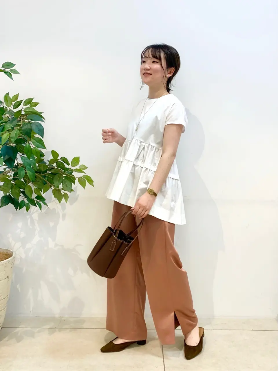 組曲 石井 コーディネート画像