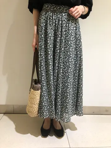 組曲 スタッフ コーディネート画像