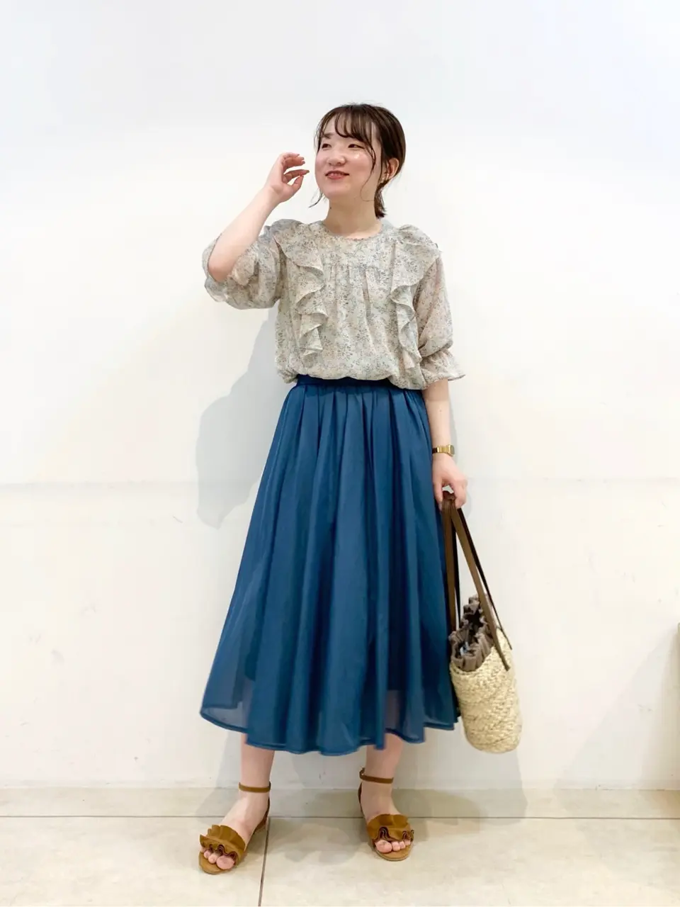 組曲 石井 コーディネート画像