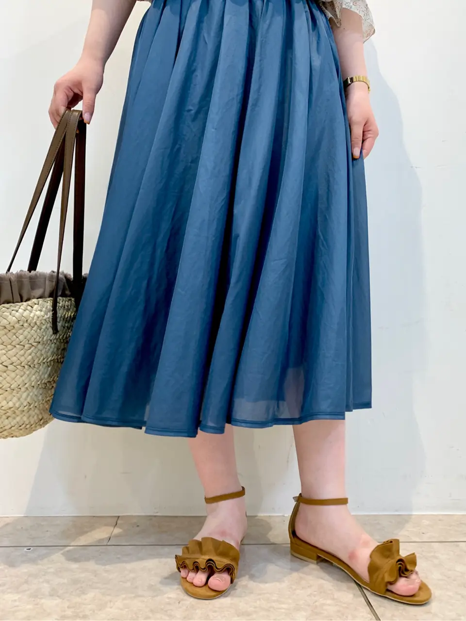 組曲 石井 コーディネート画像