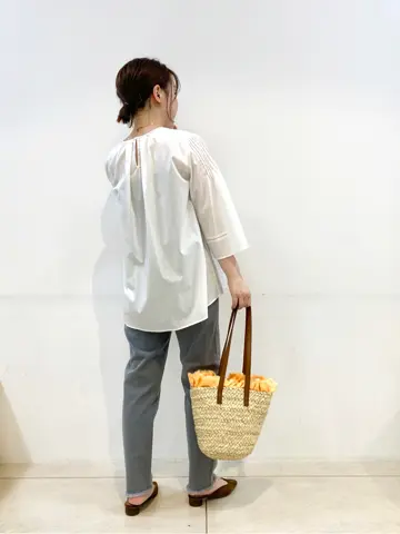 組曲 石井 コーディネート画像