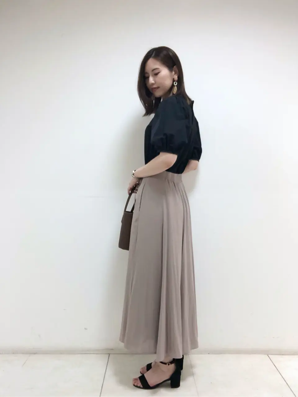 組曲 岩田 コーディネート画像