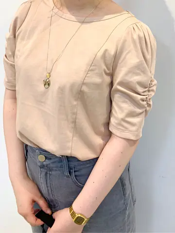 組曲 石井 コーディネート画像