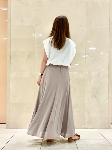 組曲 井上 コーディネート画像