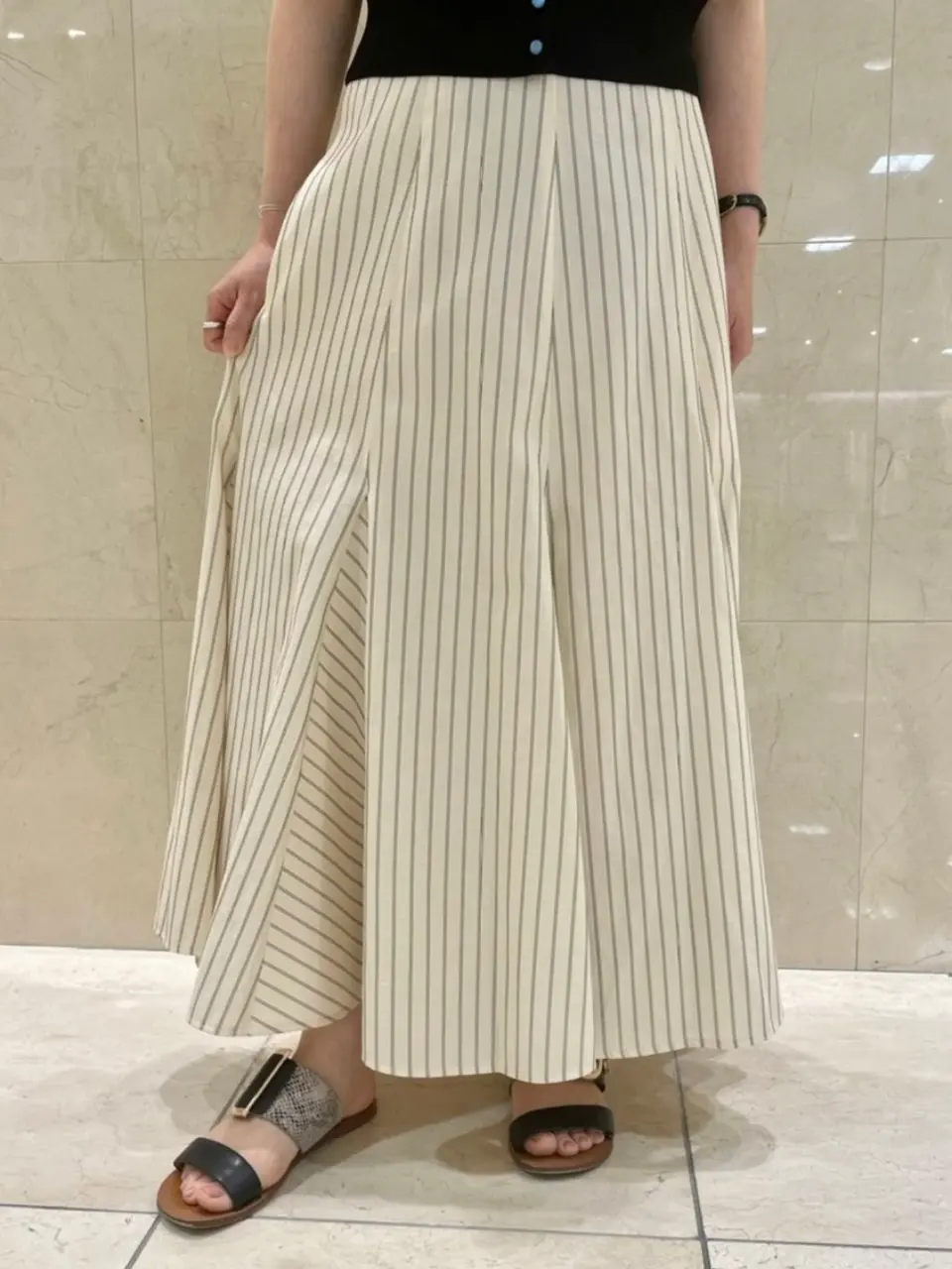 組曲 井上 コーディネート画像