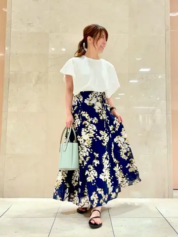 組曲 井上 コーディネート画像