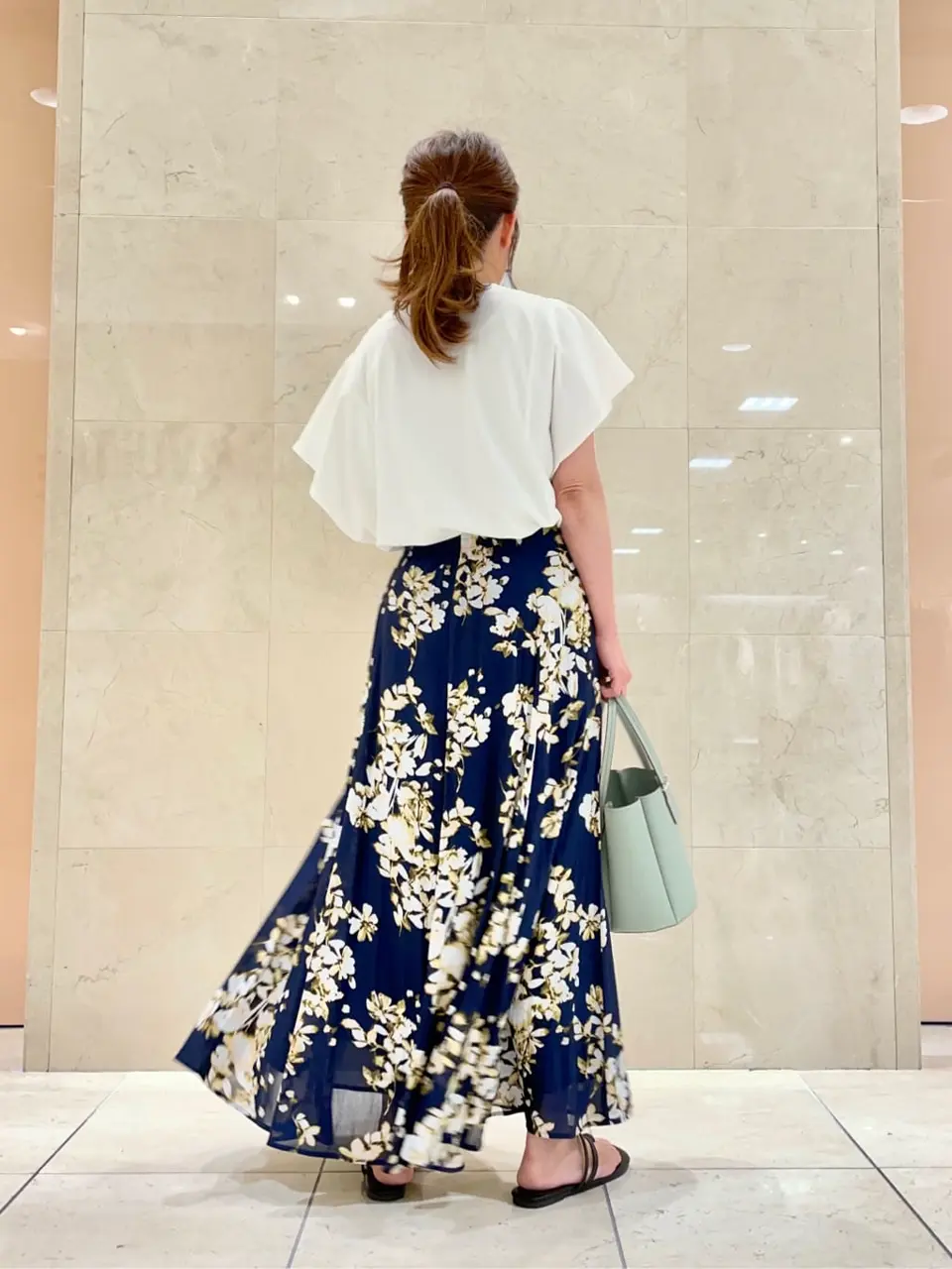 組曲 井上 コーディネート画像