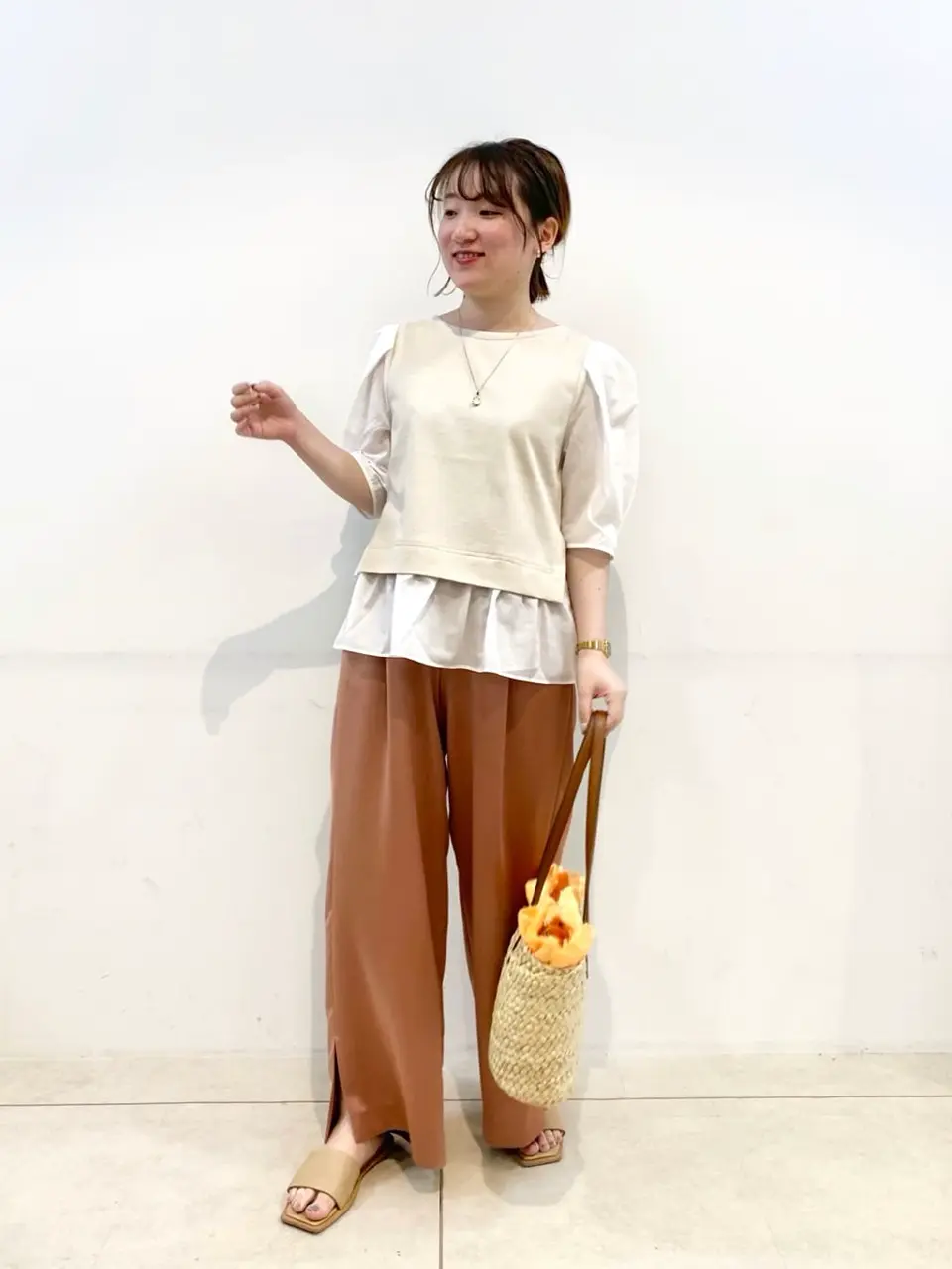 組曲 石井 コーディネート画像