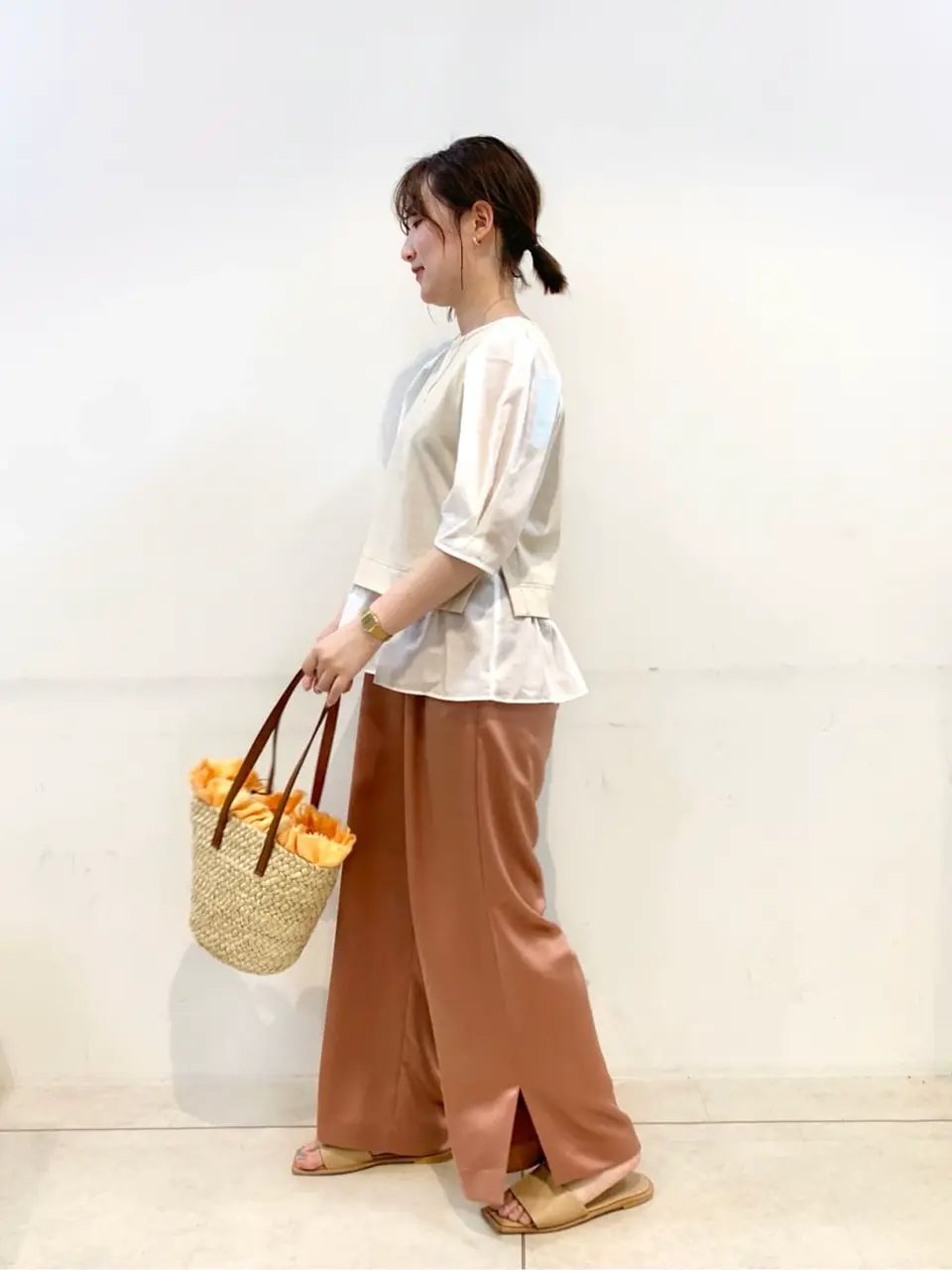 組曲 石井 コーディネート画像