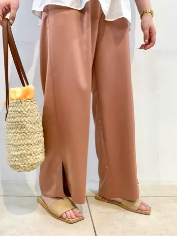 組曲 石井 コーディネート画像