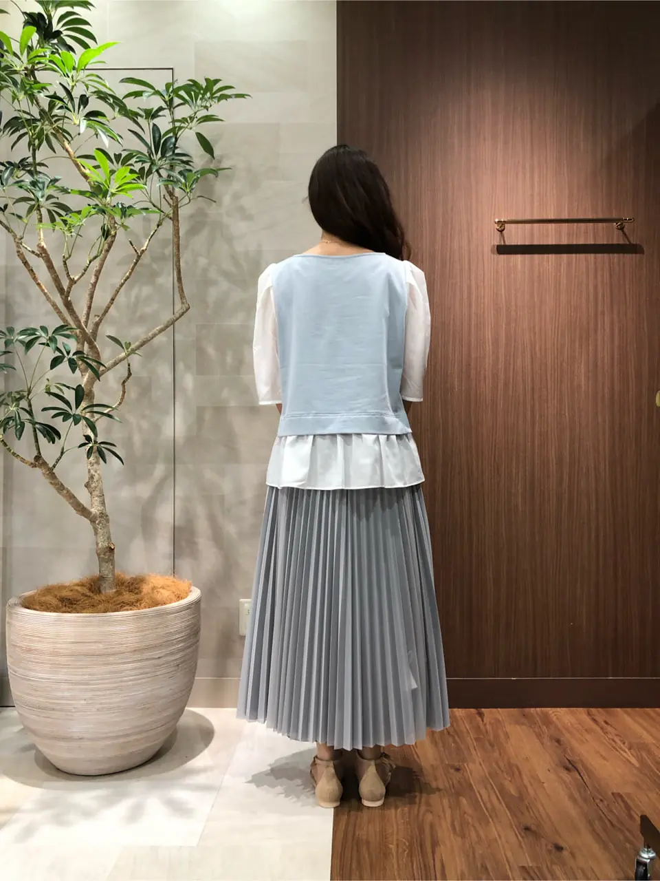 組曲 スタッフ コーディネート画像