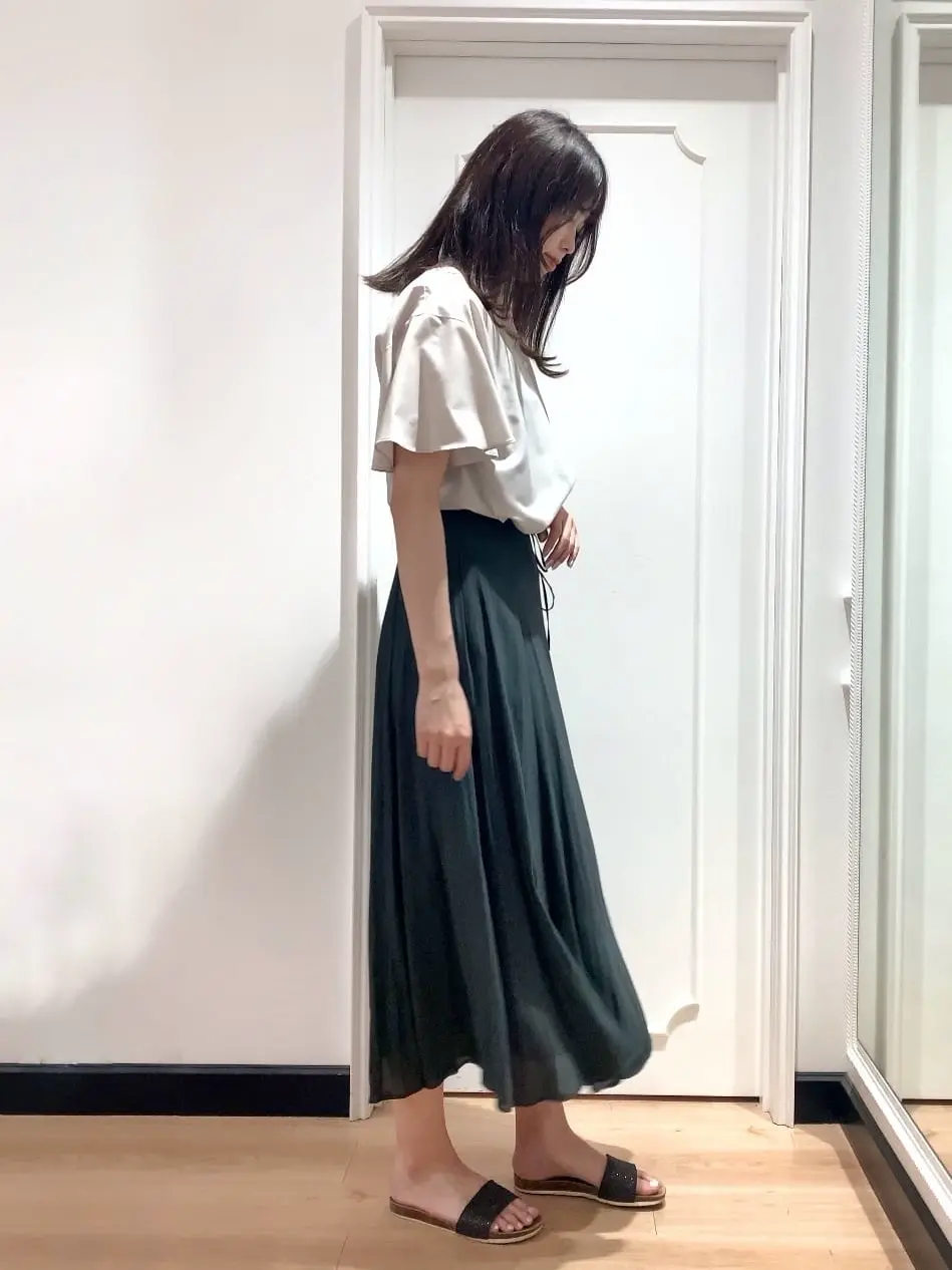 組曲 スタッフ コーディネート画像