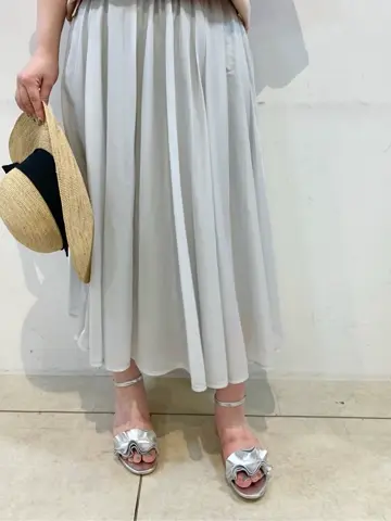 組曲 石井 コーディネート画像