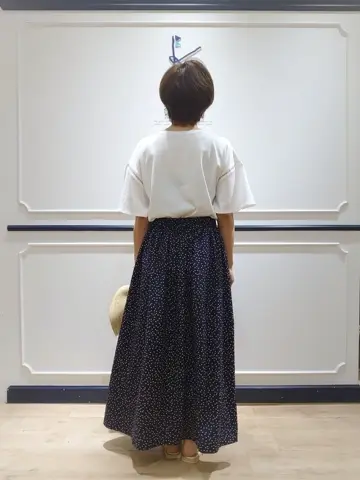 組曲 井上 コーディネート画像