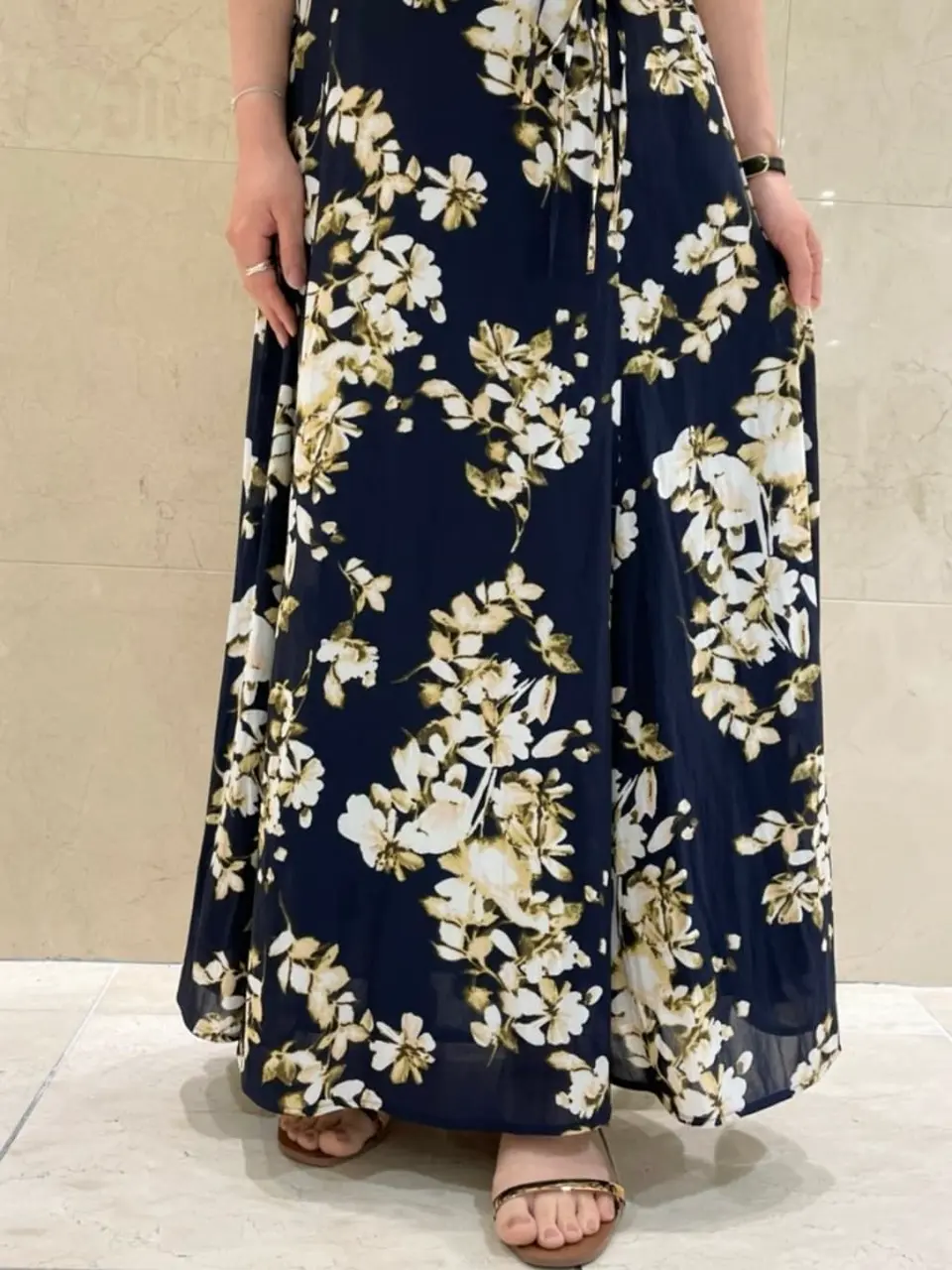 組曲 井上 コーディネート画像