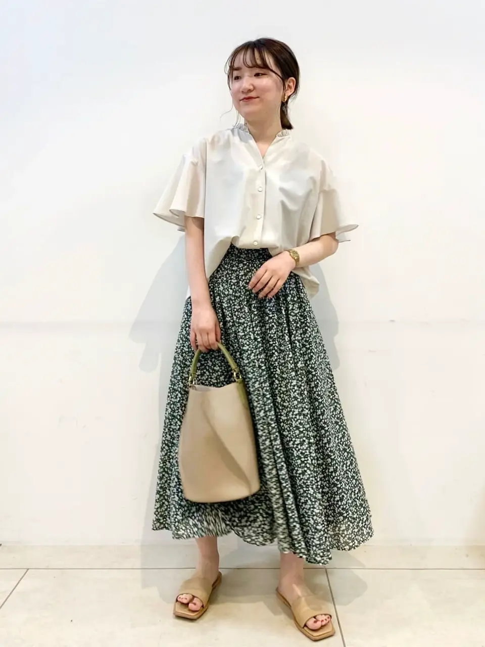 組曲 石井 コーディネート画像