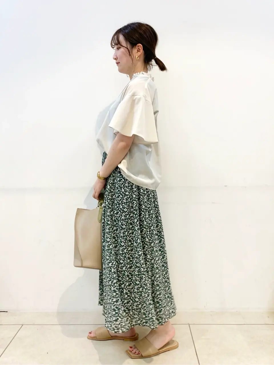 組曲 石井 コーディネート画像