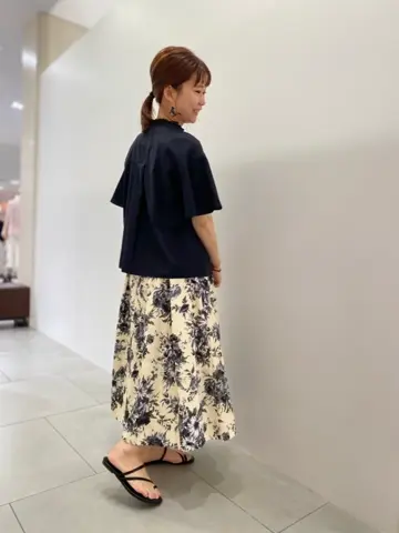 組曲 小林 コーディネート画像