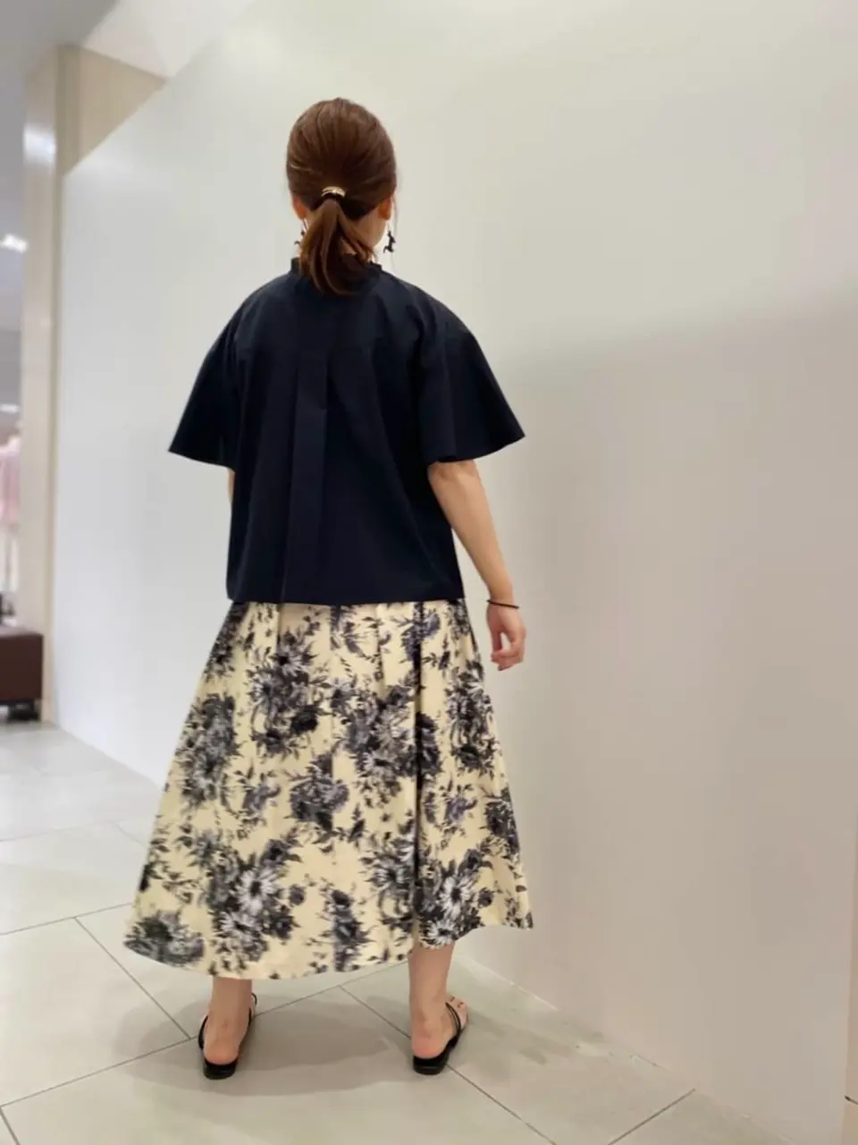 組曲 小林 コーディネート画像