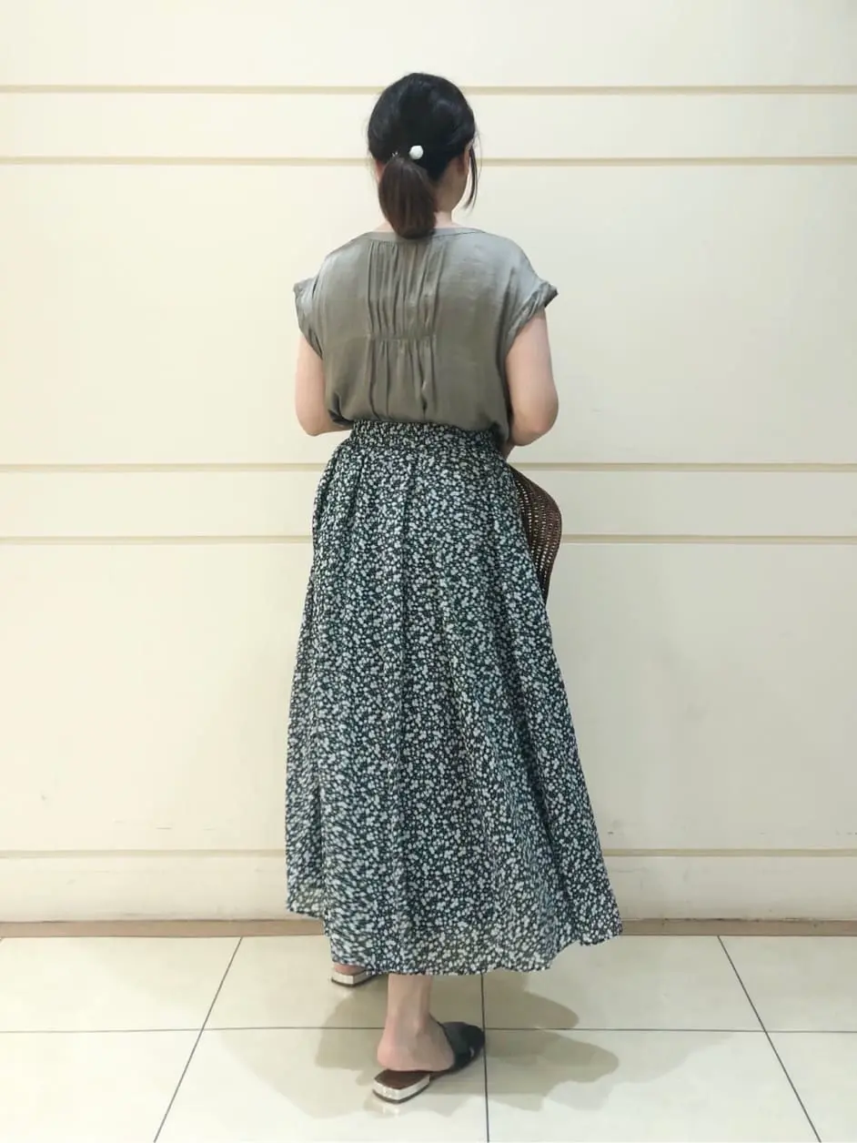 組曲 SAKAI コーディネート画像