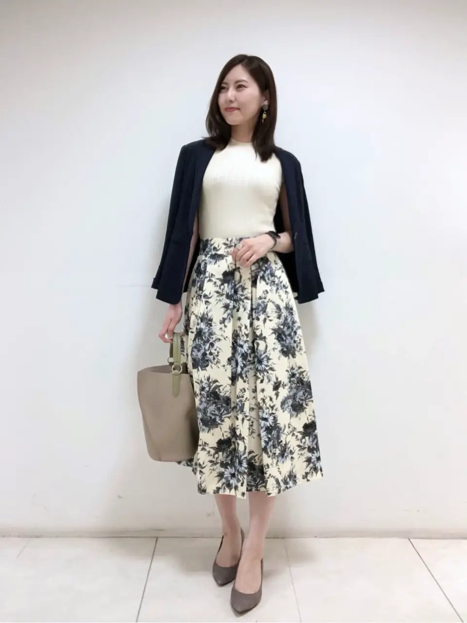 組曲 岩田 コーディネート画像