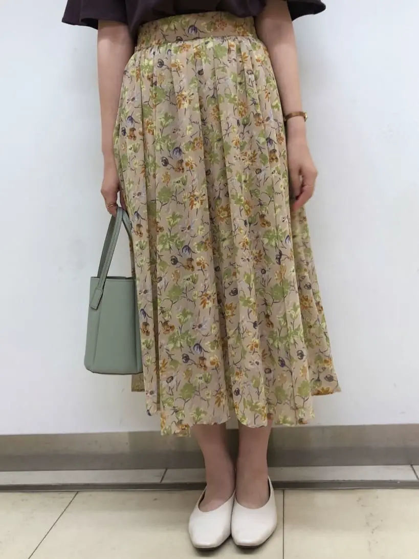 組曲 スタッフ コーディネート画像