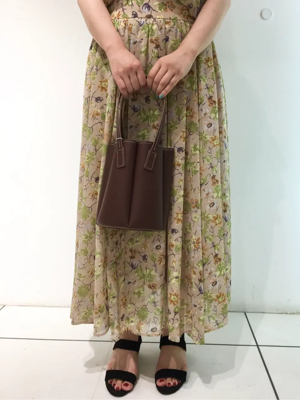 組曲 スタッフ コーディネート画像