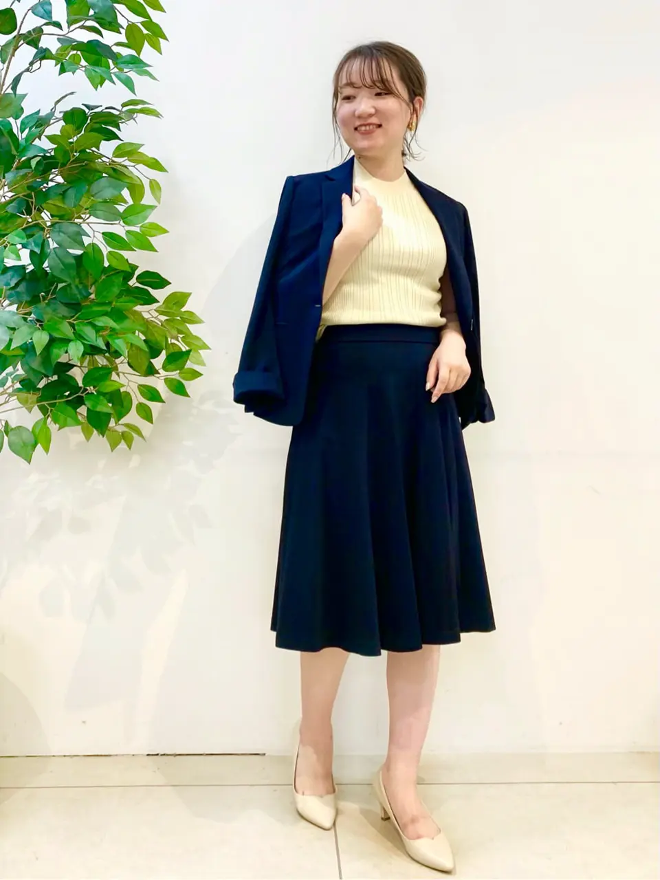 組曲 石井 コーディネート画像