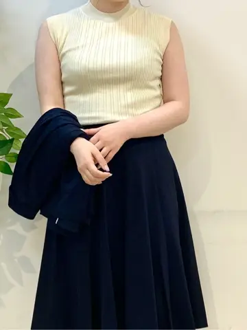 組曲 石井 コーディネート画像