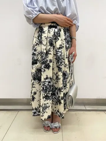 組曲 平賀 コーディネート画像