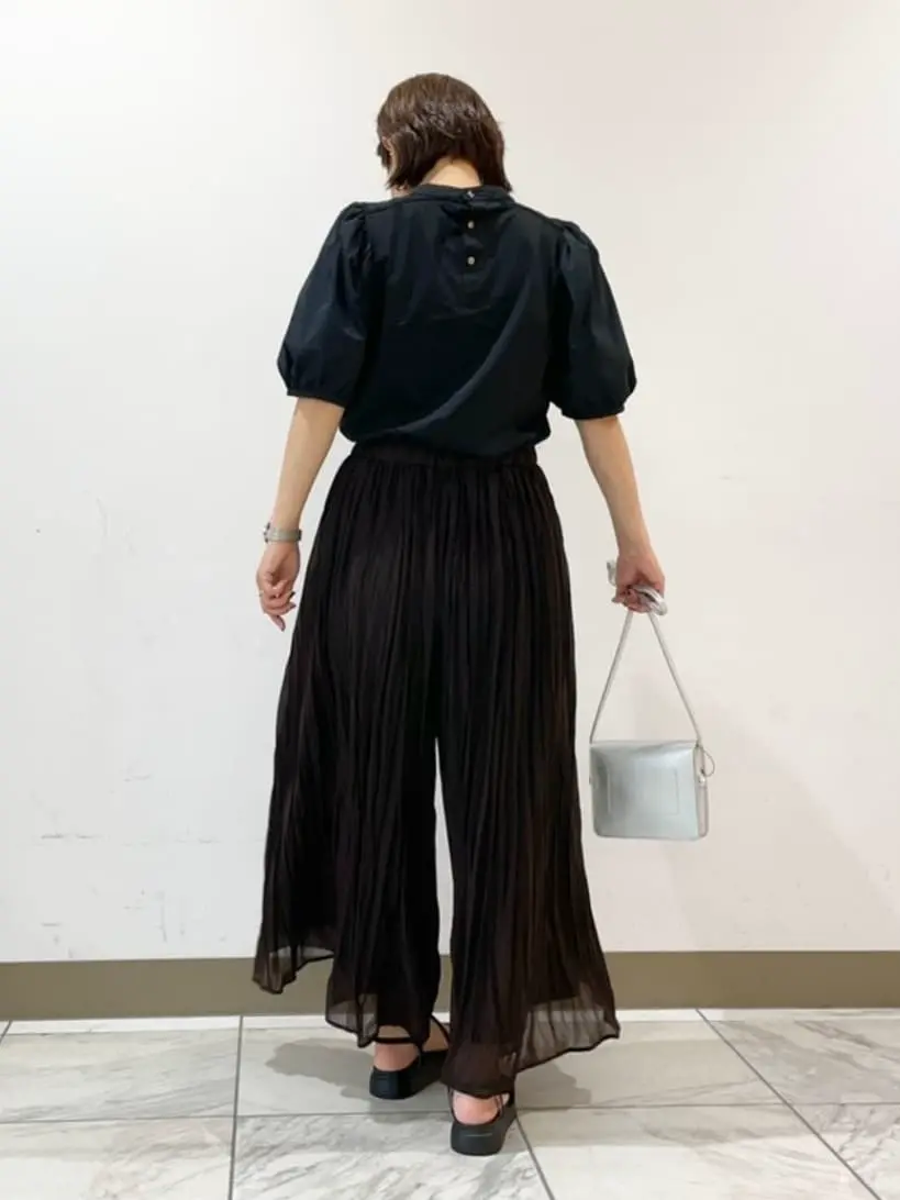 組曲 豊島 コーディネート画像