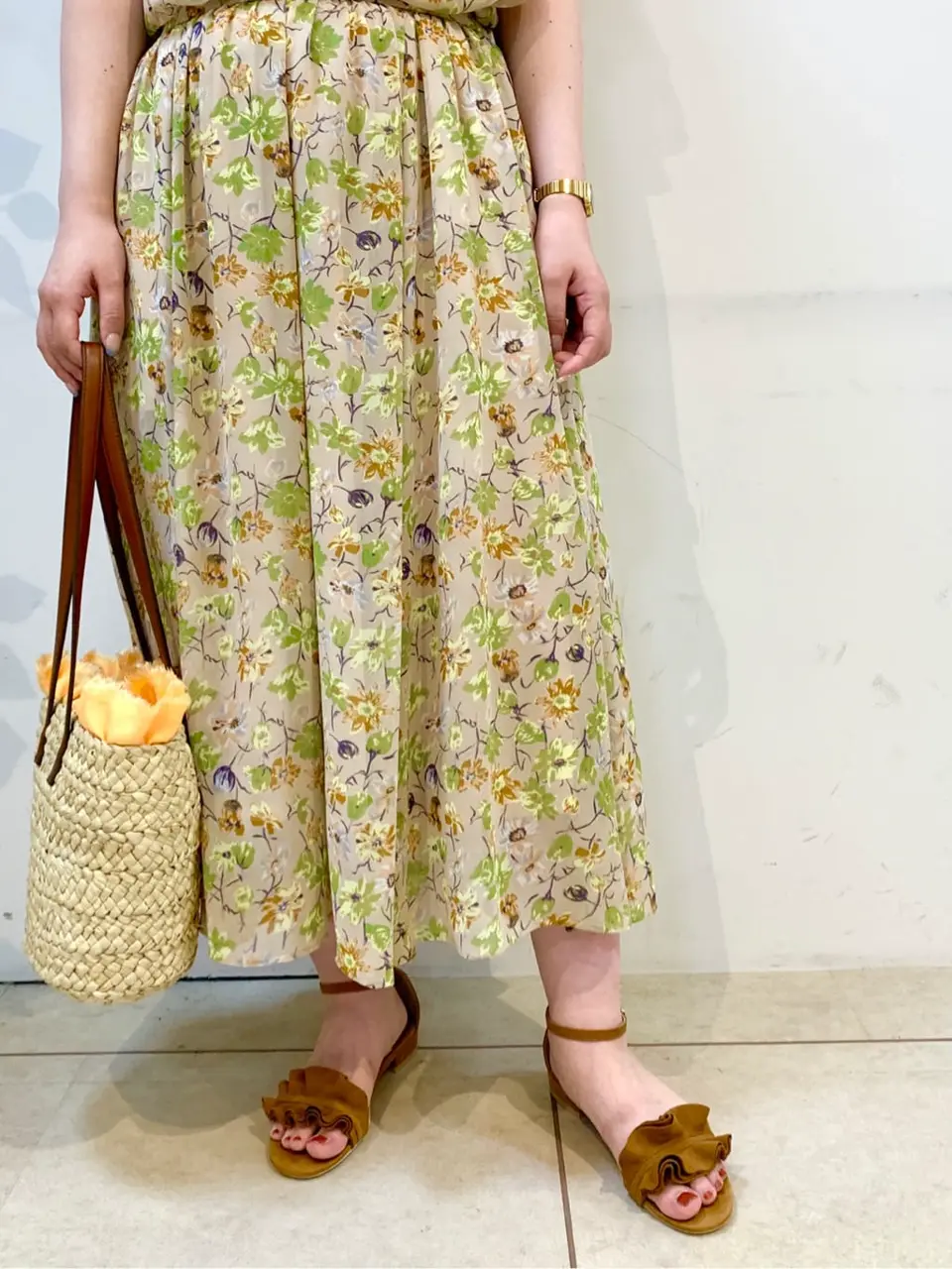 組曲 石井 コーディネート画像