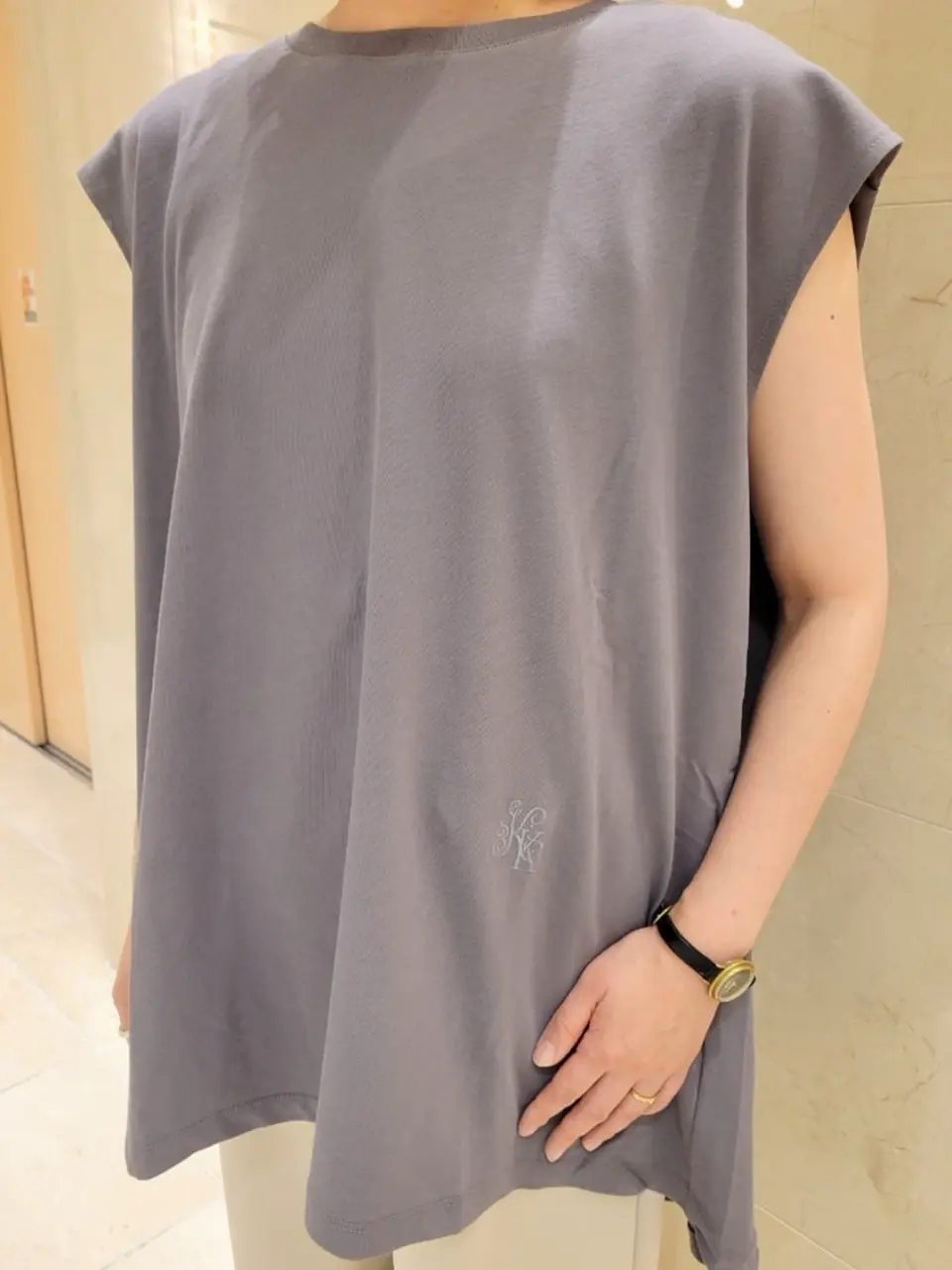 組曲 井上 コーディネート画像