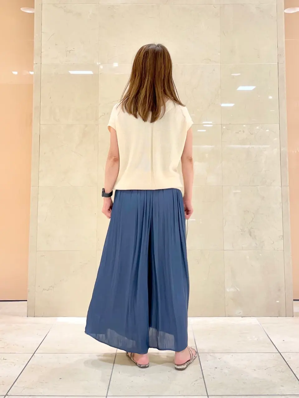 組曲 井上 コーディネート画像