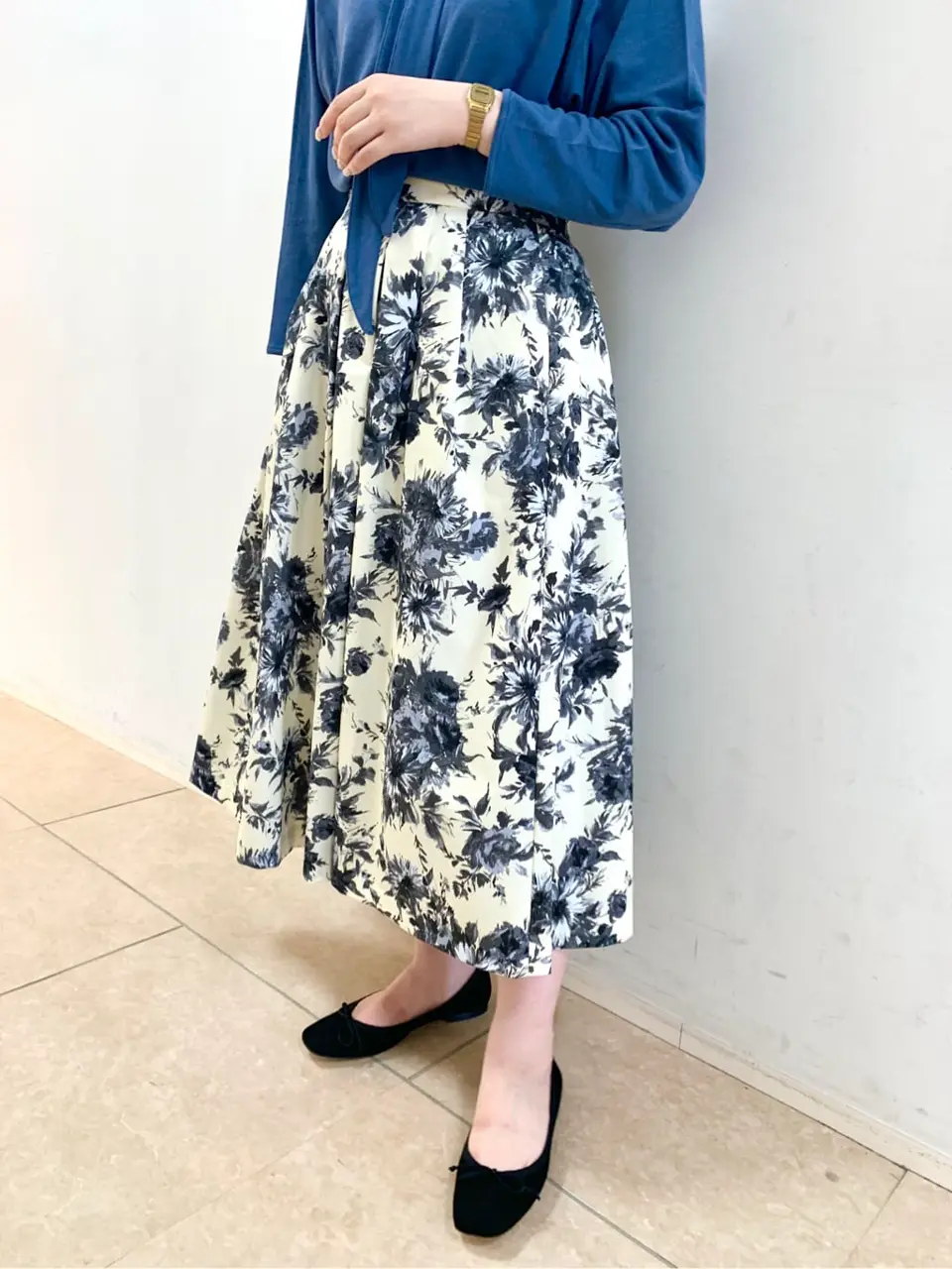 組曲 石井 コーディネート画像